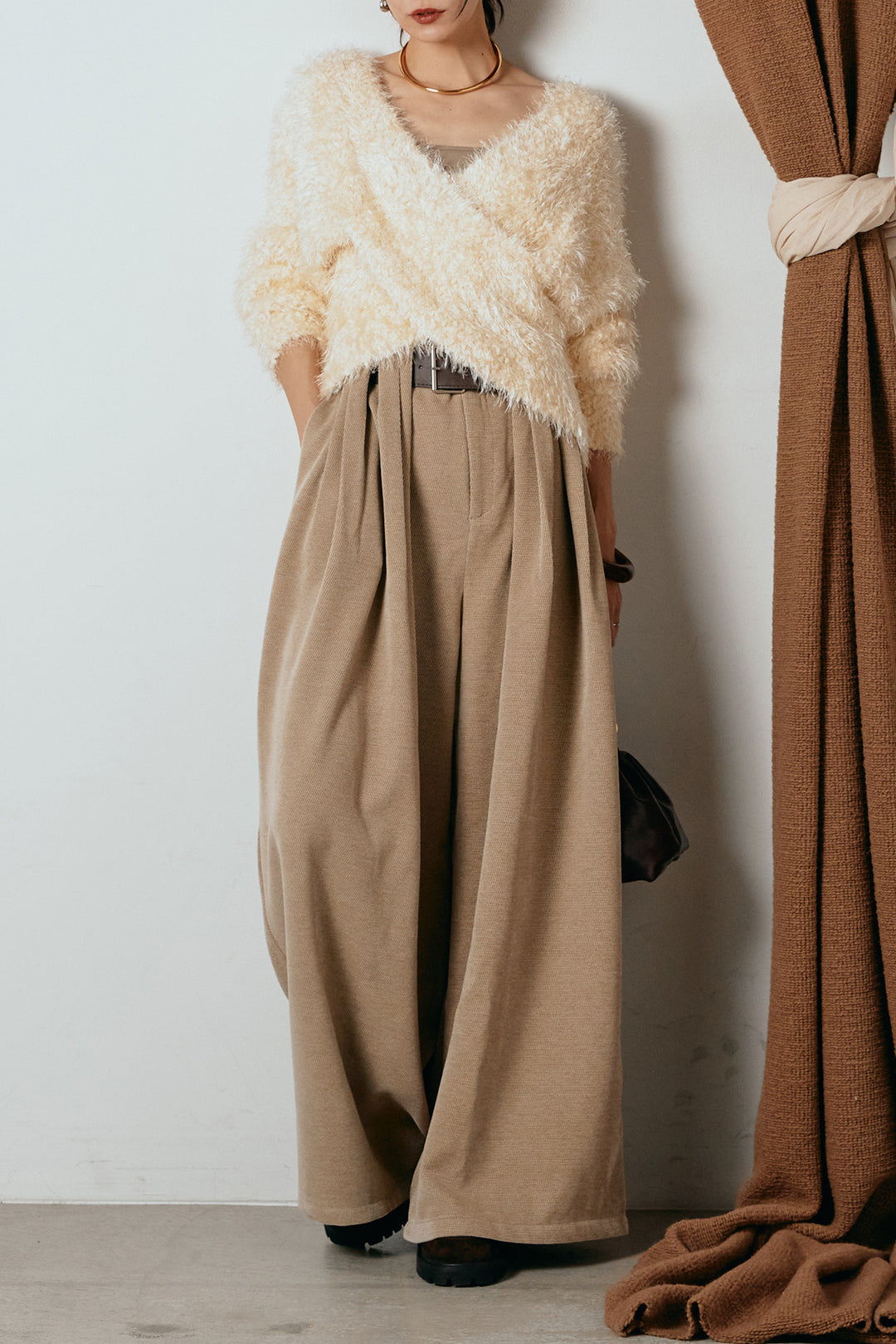 [SET]シャギークロスニットトップス+ベルトループコーデュロイワイドパンツ(2set)