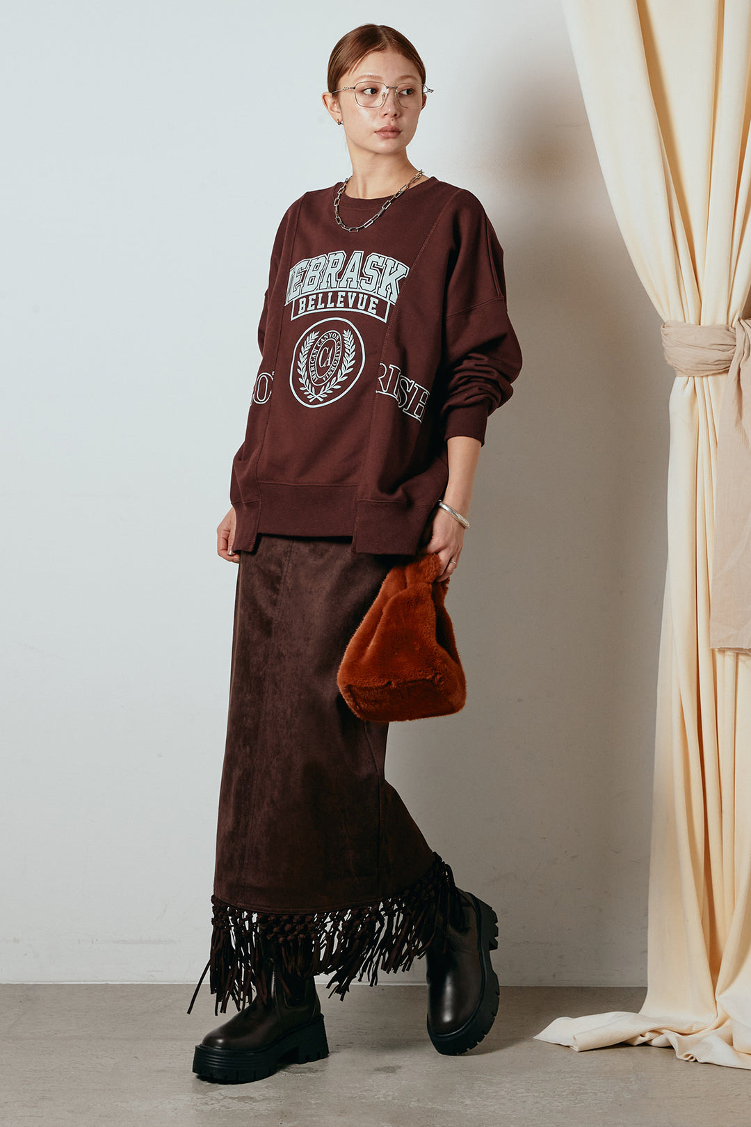 [SET]裏毛カレッジプリントプルオーバー+スウェードライク裾フリンジスカート(2set)