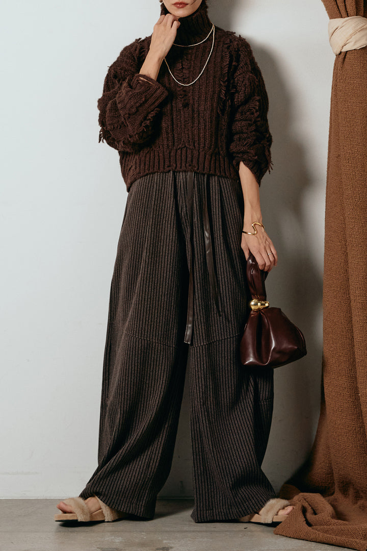 [SET]フリンジタートルショートニット+レザーライク配色ストライプパンツ(2set)