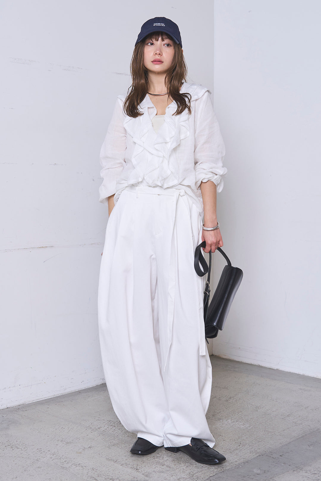 [SET]フリルボタンブラウス+紐ベルト付きカーブワイドパンツ(2set)