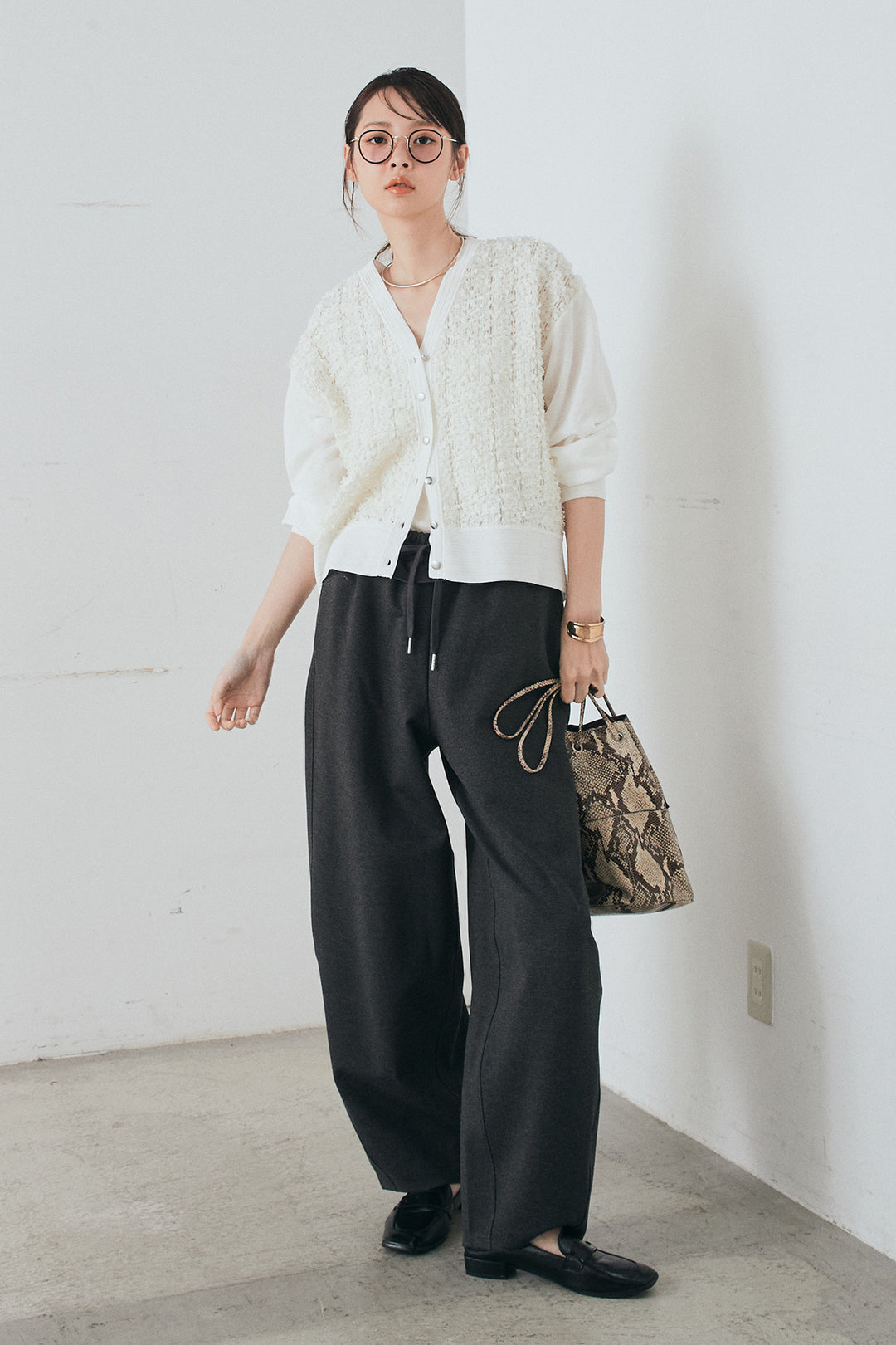 [SET]モコレースVネックカーディガン+カットダンボールウエストフリルカーブパンツ(2set)