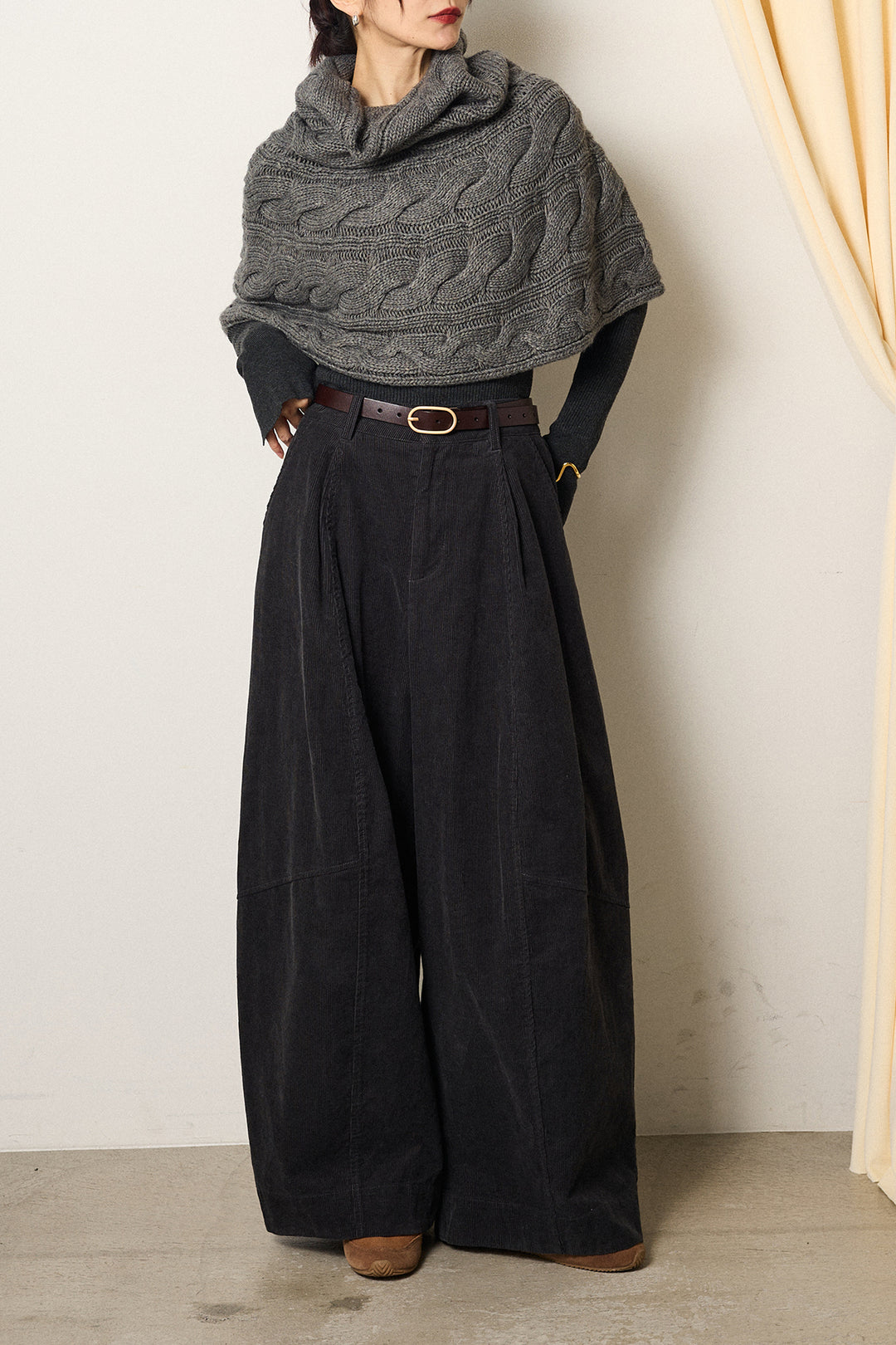 [SET]ケーブル編みケープレイヤードニット+タック入りコーデュロイワイドパンツ(2set)