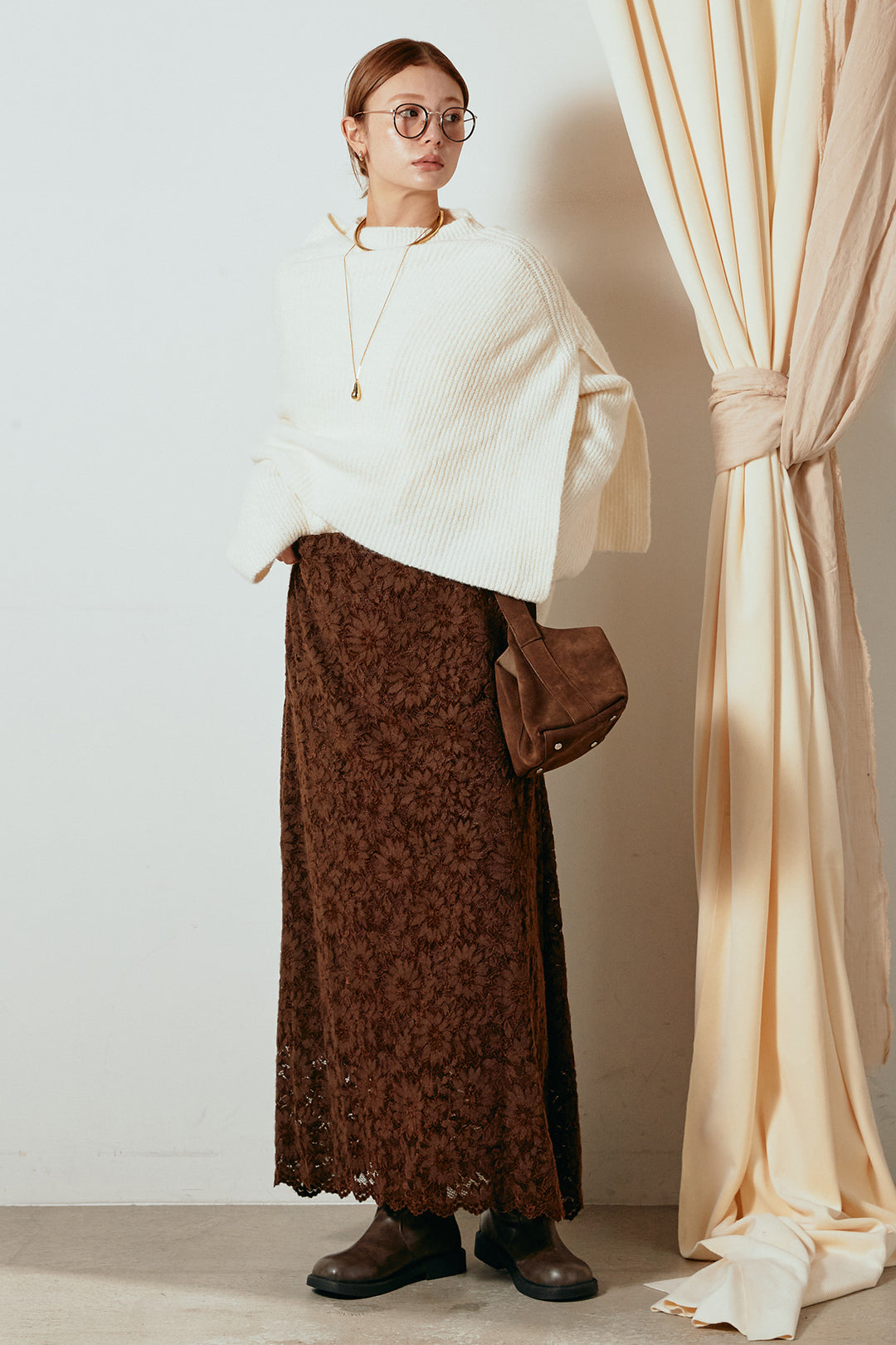 [SET]ケープデザインリブニットトップス+花柄刺繍ベロアフレアスカート(2set)