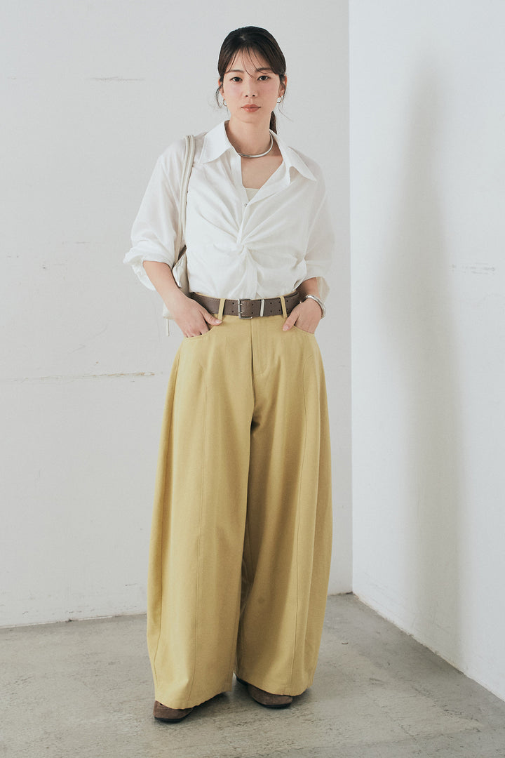 [SET]裾巻きツイストデザインシャツ+ベルト付きサイドタックワイドパンツ(2set)