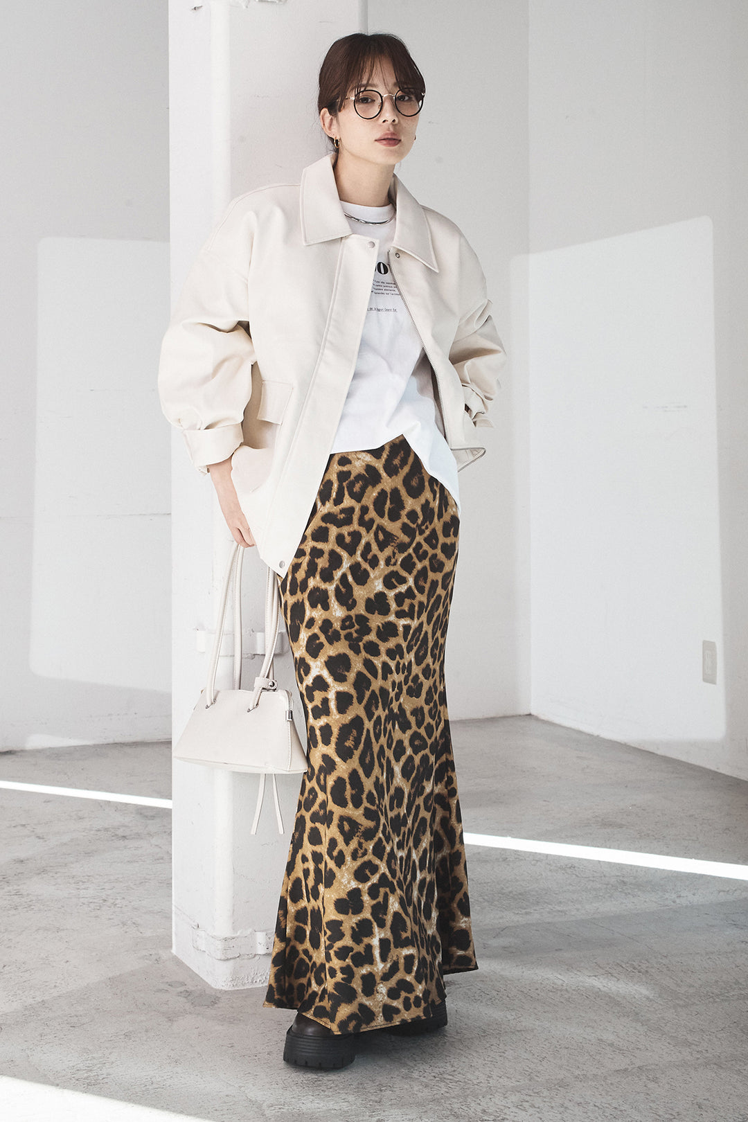 [SET]レザーライクオーバーサイズブルゾン+レオパードサテンナロースカート(2set)