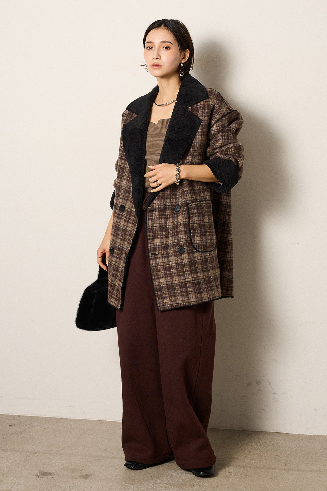 [SET]裏地ボアタータンチェック柄ミディアムコート+裏起毛スウェットワイドパンツ(2set)
