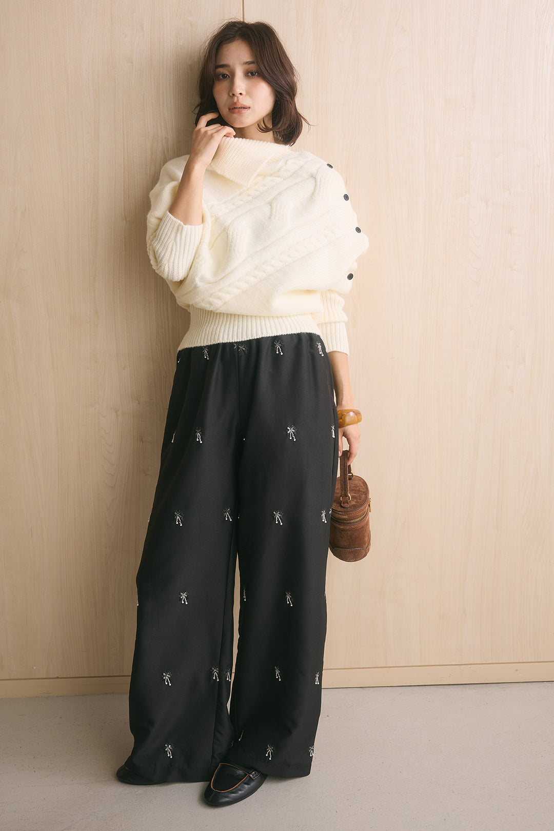 [SET]アシメカラーボタンケーブルニット+総ビーズ刺繍パンツ(2set)