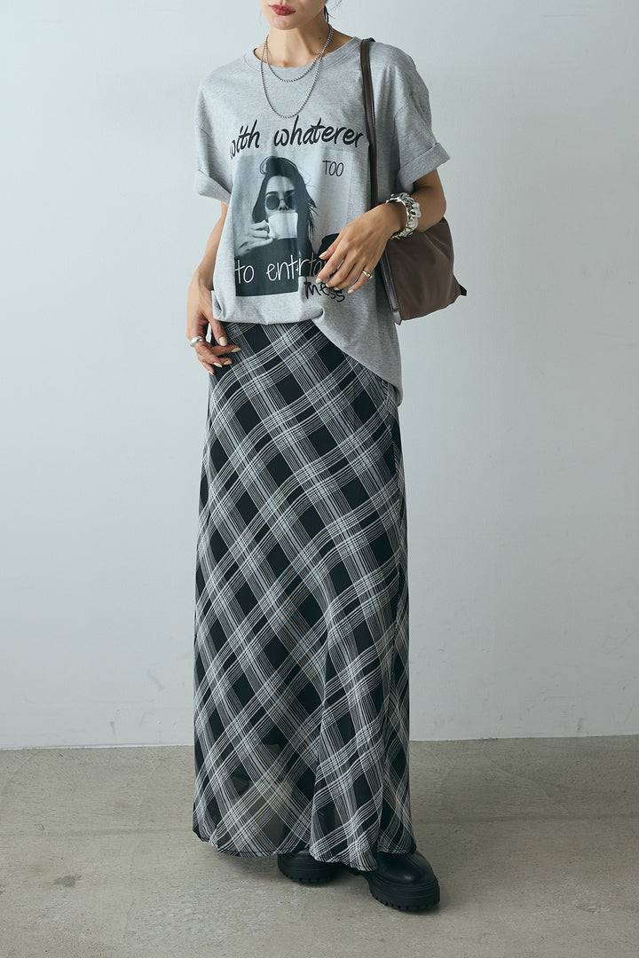 [SET]モノトーンフォトプリントTシャツ+マルチ柄シアースカート(2set)