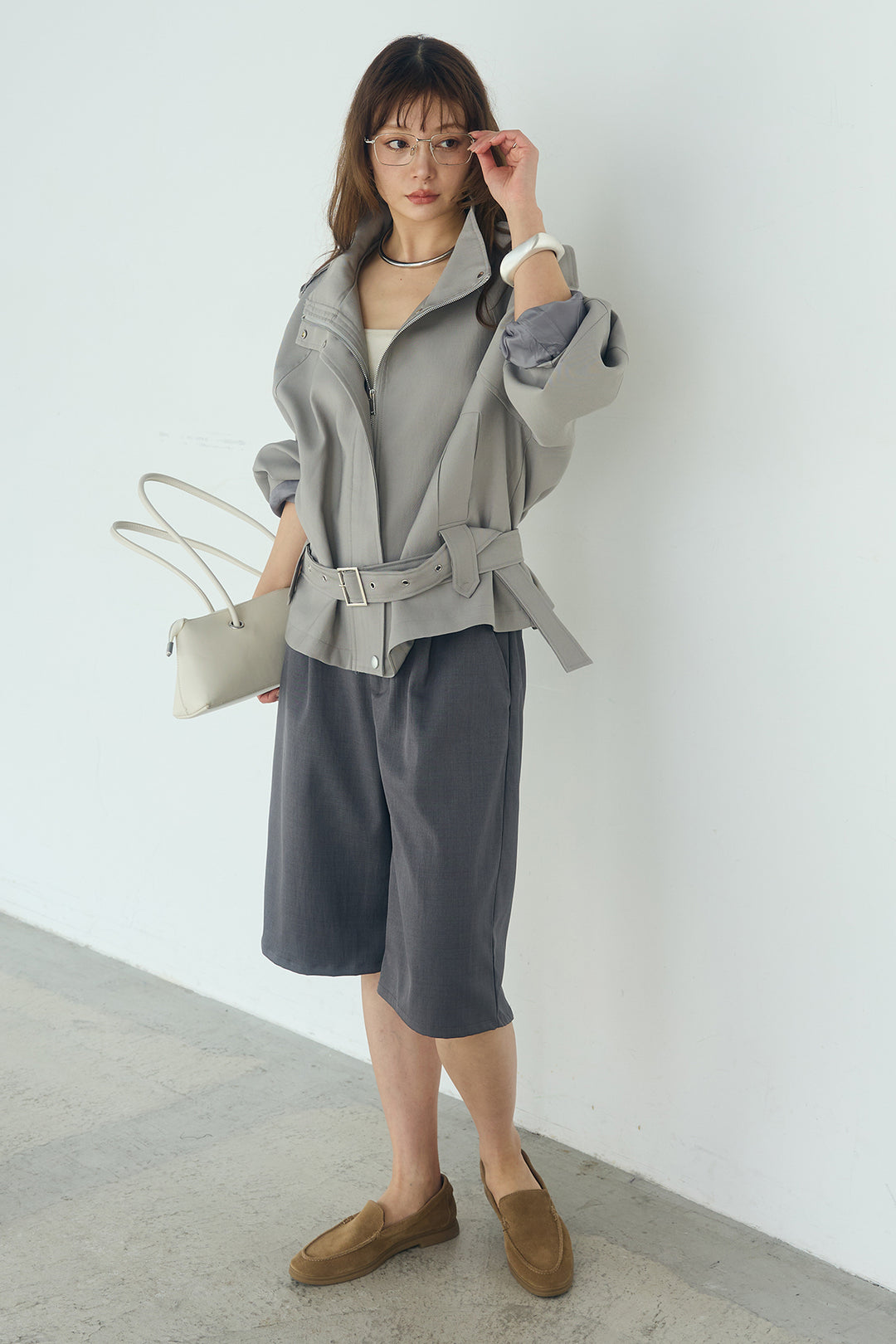[SET]ベルト付きスタンドネックアウター+ツイルタックハーフパンツ(2set)