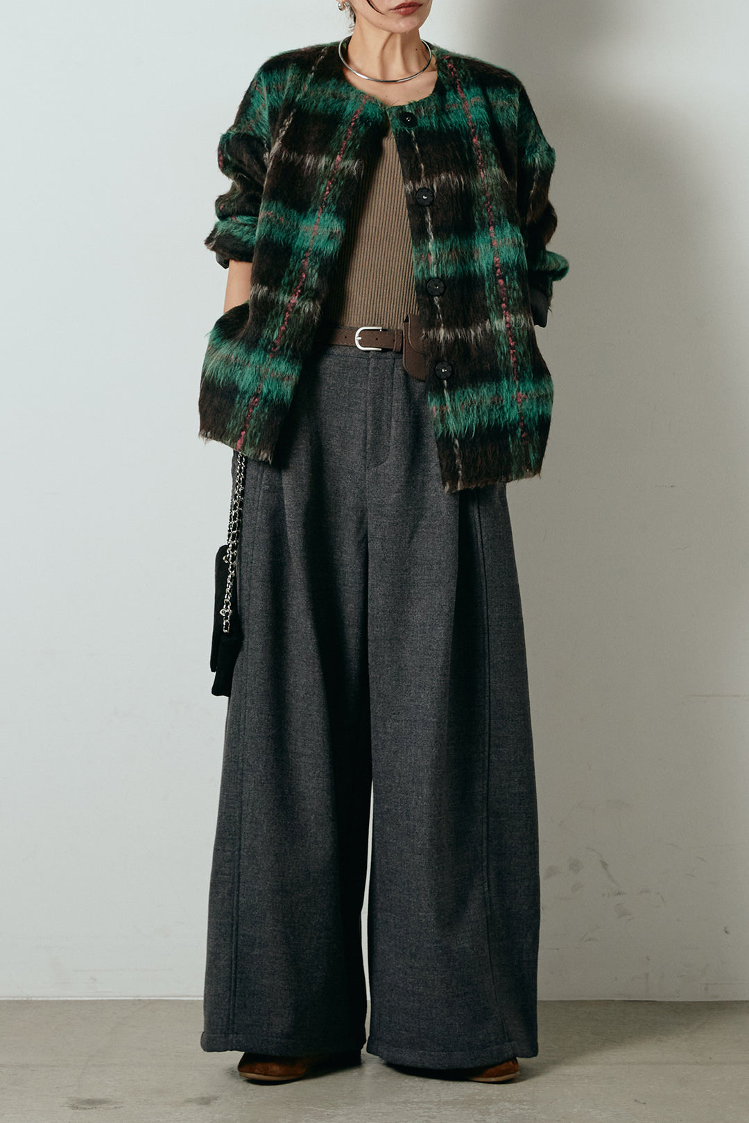 [SET]ノーカラーシャギーチェックアウター+ポーチベルト付きカーブパンツ(2set)