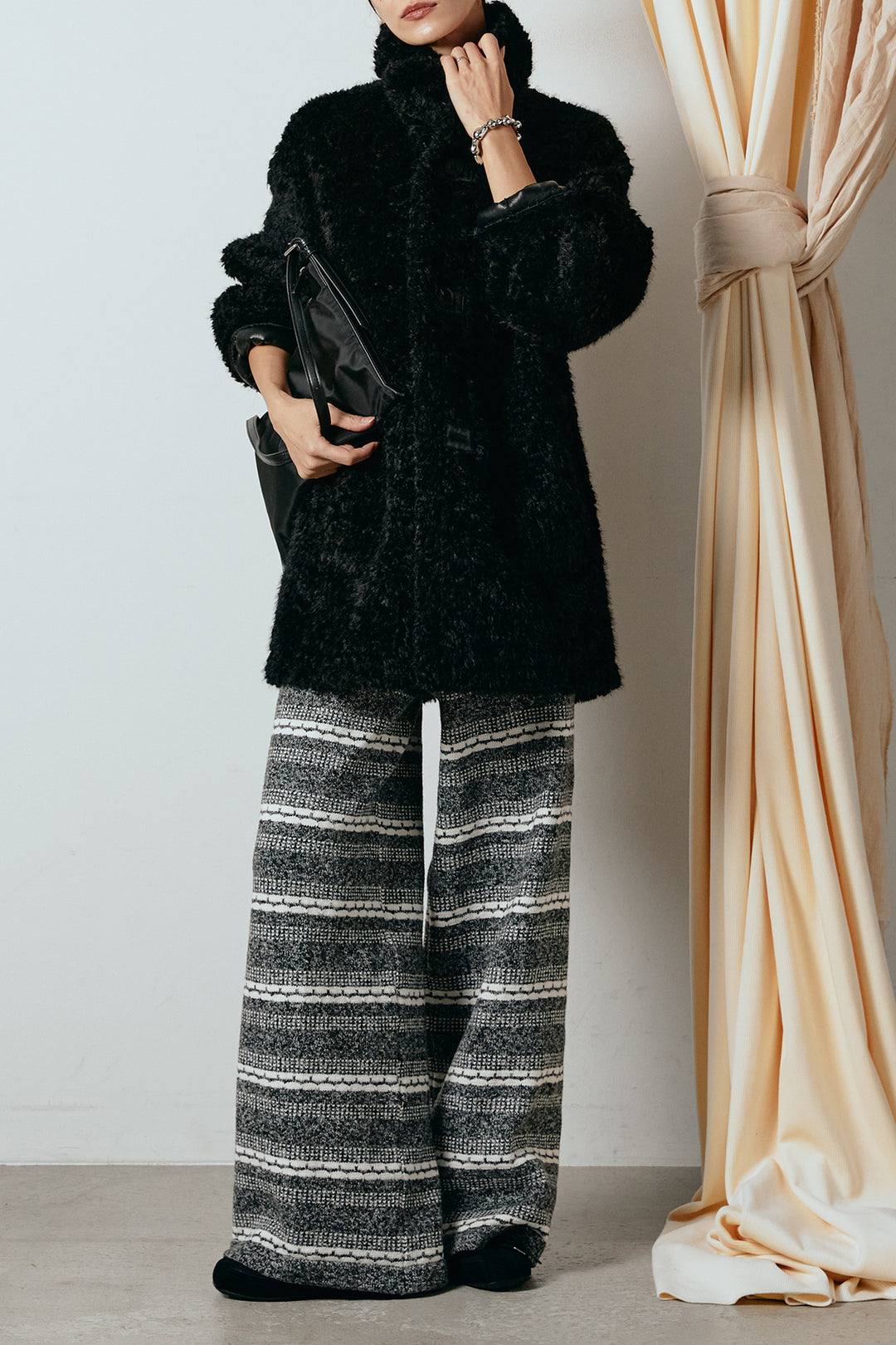 [SET]リバーシブルボアアウター+マルチライン柄リラックスニットパンツ(2set)