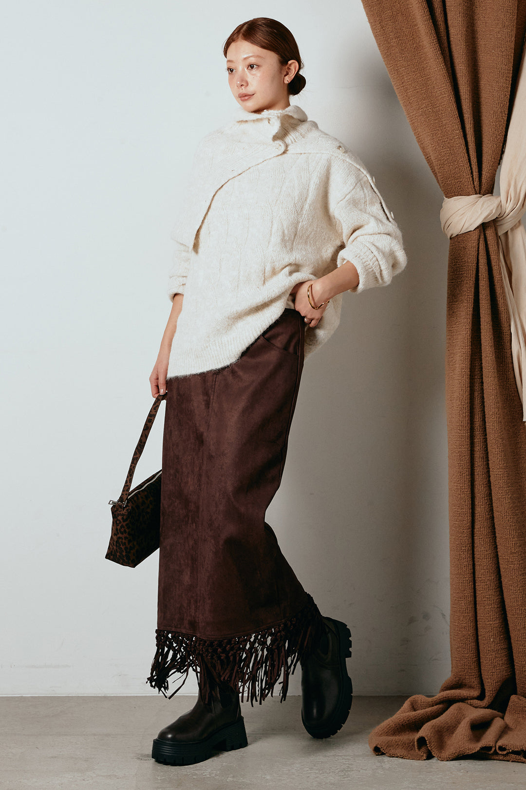 [SET]ケープデザインケーブルニットトップス+スウェードライク裾フリンジスカート(2set)