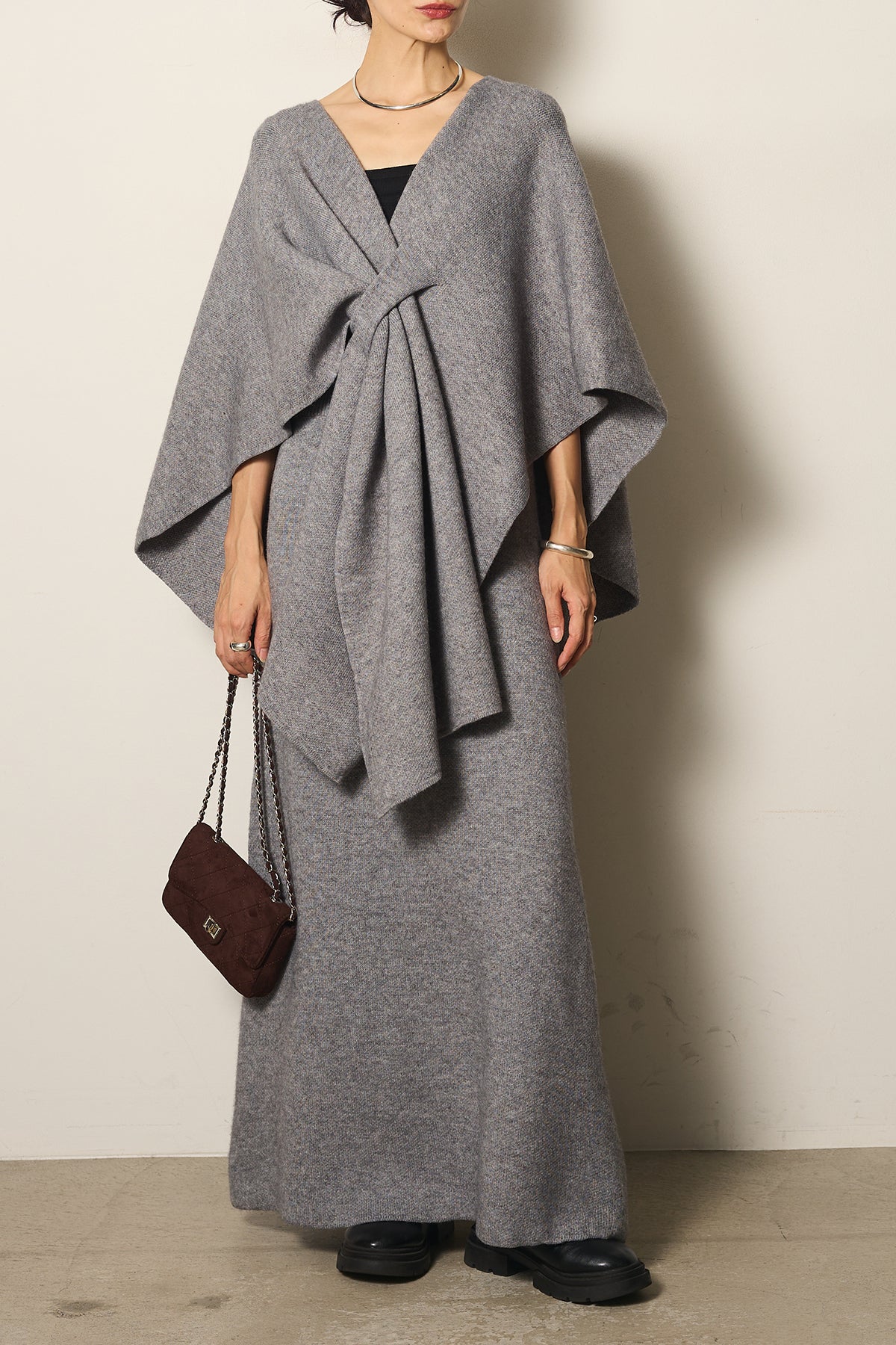 即納】[SET]フロントツイストポンチョニットSETUP – ESICA