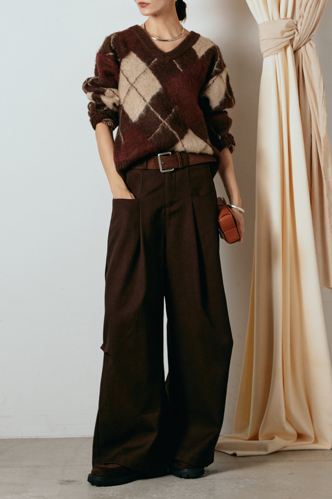 [SET]アクリルモヘアアーガイルVネックプルオーバー+太ベルト付きタックデザインワイドパンツ(2set)