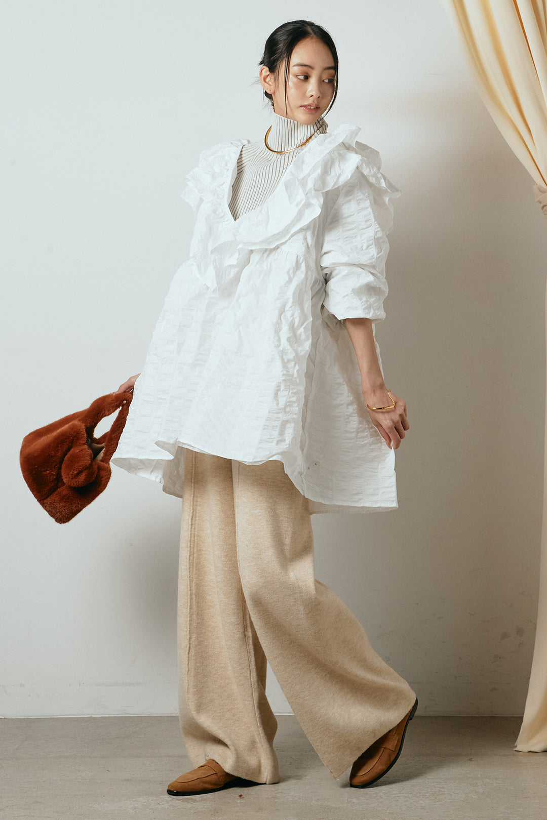 [SET]Vネックフリルカラーブラウス+リブニットシームレスタートルプルオーバー+センターラインニットパンツ(3set)