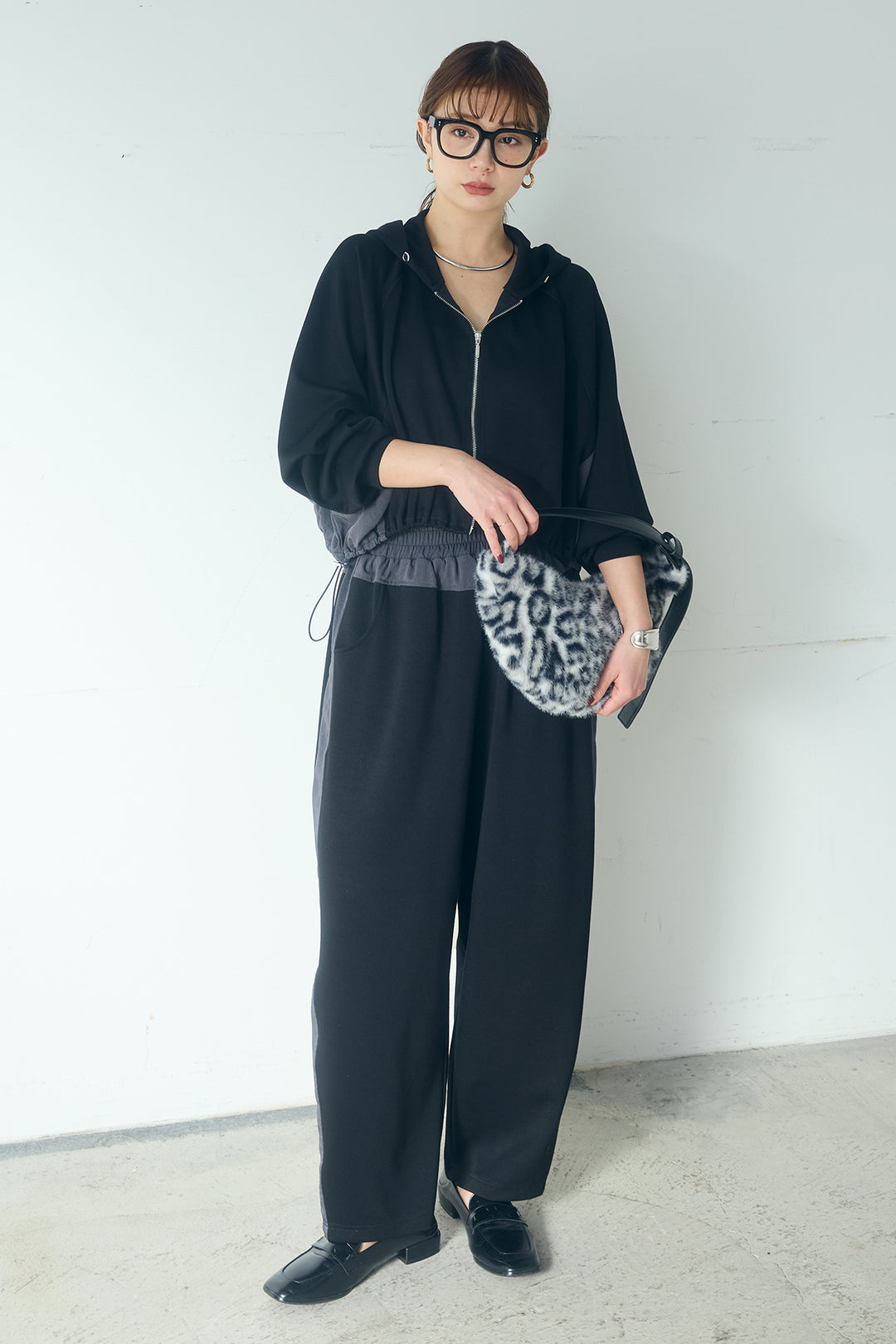 [SET]ドルマンショートフーディー+異素材切り替えスウェットパンツ(2set)