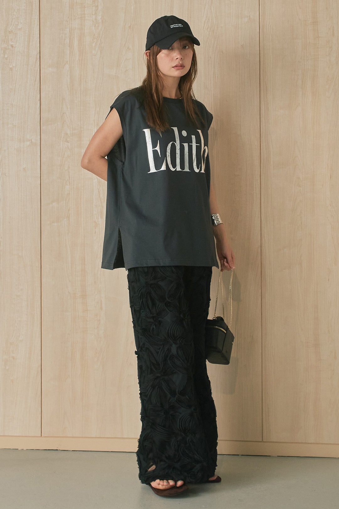 [SET]箔ロゴプリントノースリーブTシャツ+立体レースストレートパンツ(2set)
