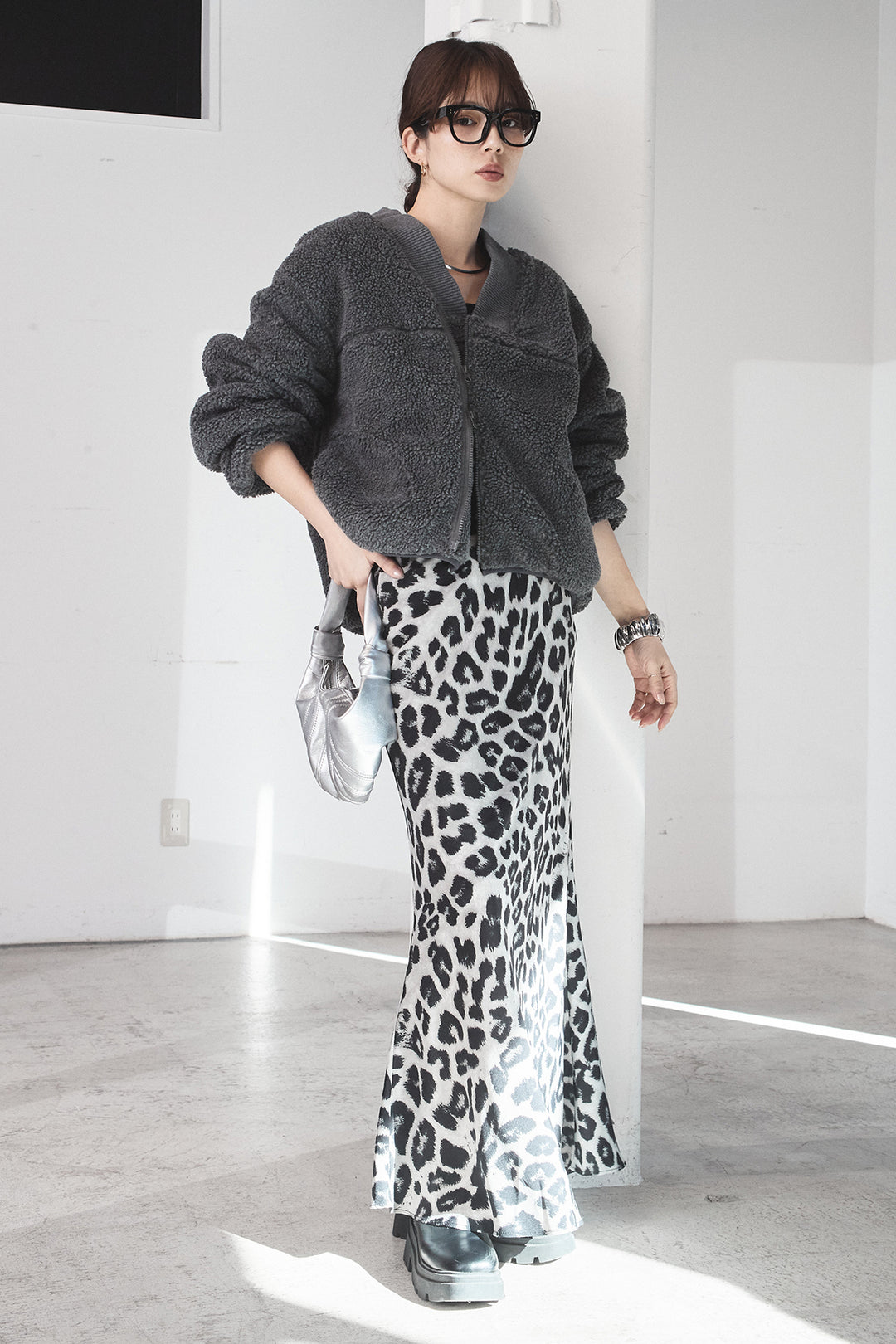 [SET]ノーカラーリブボアアウター+レオパードサテンナロースカート(2set)