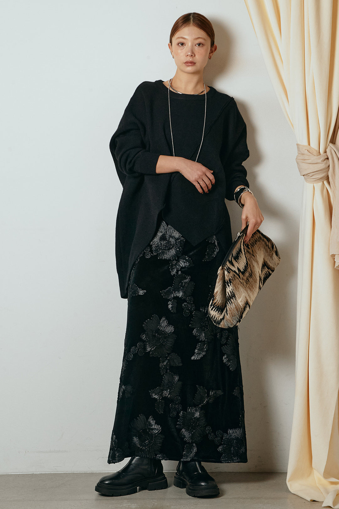 [SET]アシンメトリーデザインニットトップス+フラワー刺繍ワイドスカート(2set)