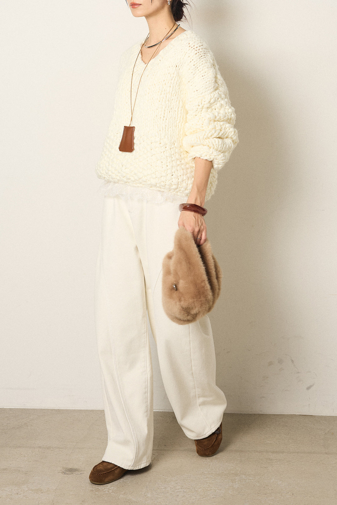 [SET]Vネックハンド編みニットトップス+ベルト付きカジュアルカーブワイドパンツ+レース切り替えキャミソール(3set)