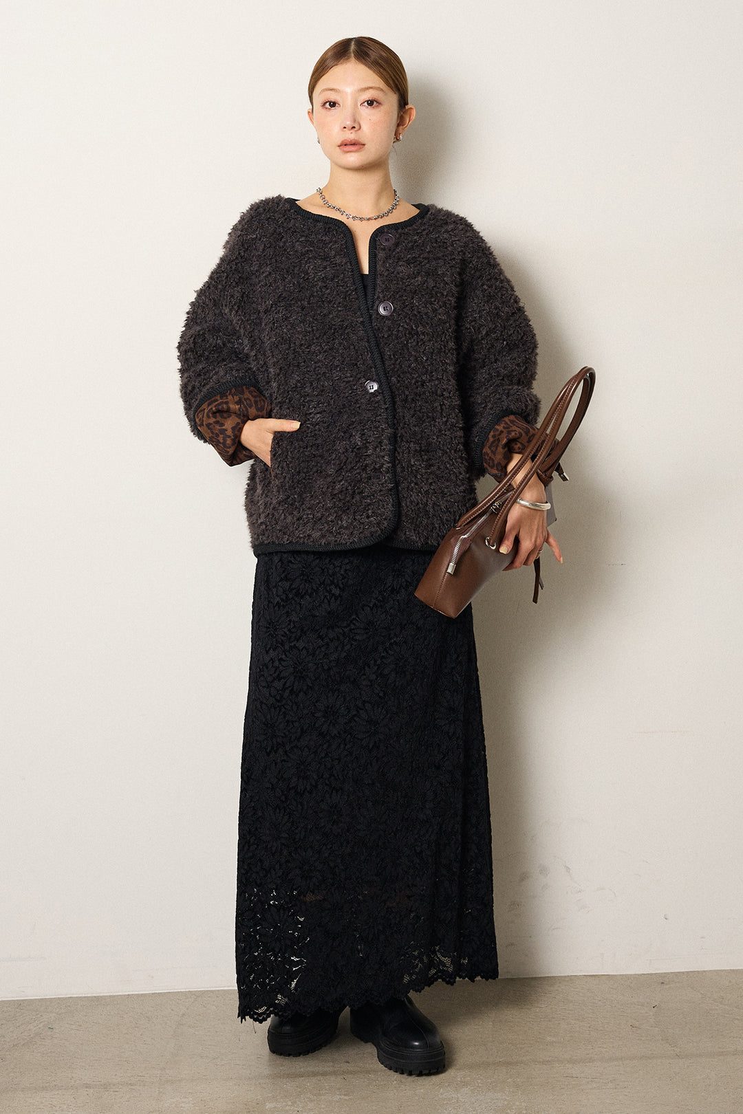 [SET]ノーカラー裏地レオパードボアアウター+花柄刺繍ベロアフレアスカート(2set)