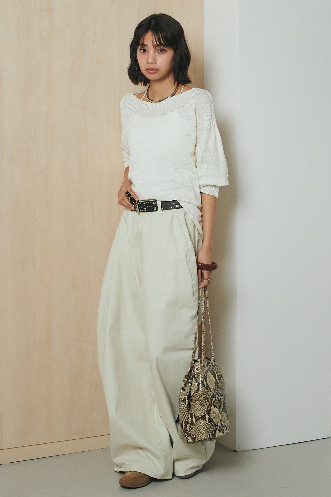 [SET]麻混リラックスニットトップス+ベルト付きカラーデニムパンツ(2set)