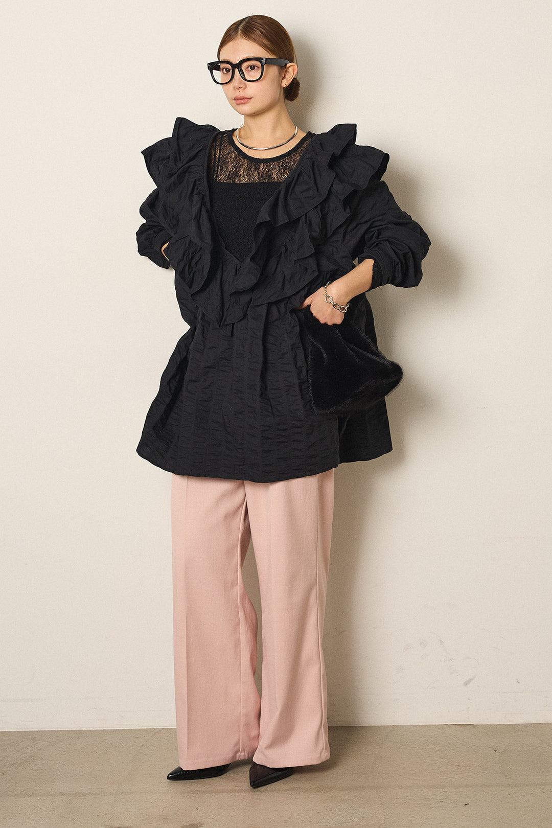 [SET]Vネックフリルカラーブラウス+ツイルスプリングカラータックパンツ(2set)