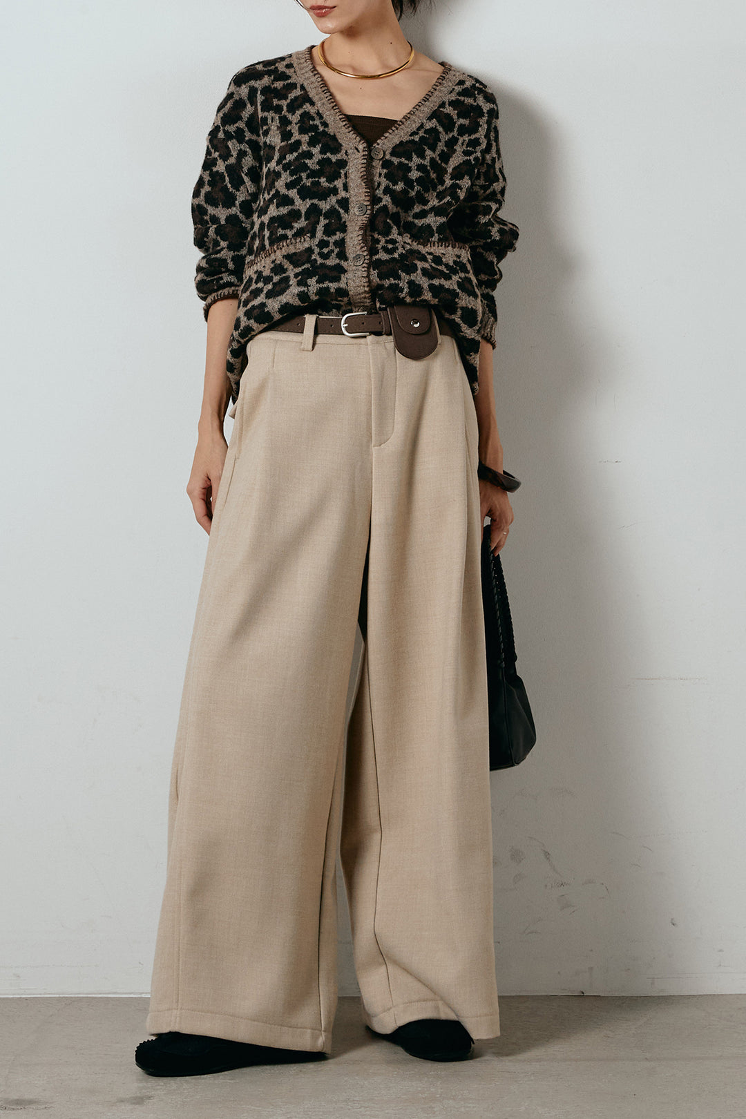 [SET]ステッチデザインレオパードニットカーディガン+ポーチベルト付きカーブパンツ(2set)