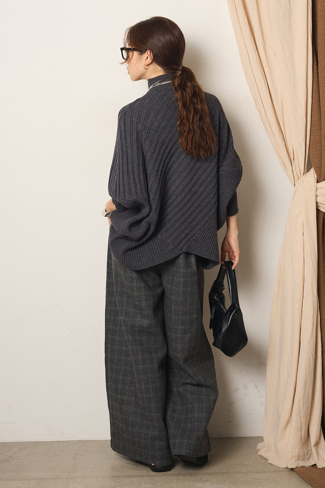 [SET]アシメデザインリブポンチョニットトップス+ウールライクチェックタックパンツ(2set)