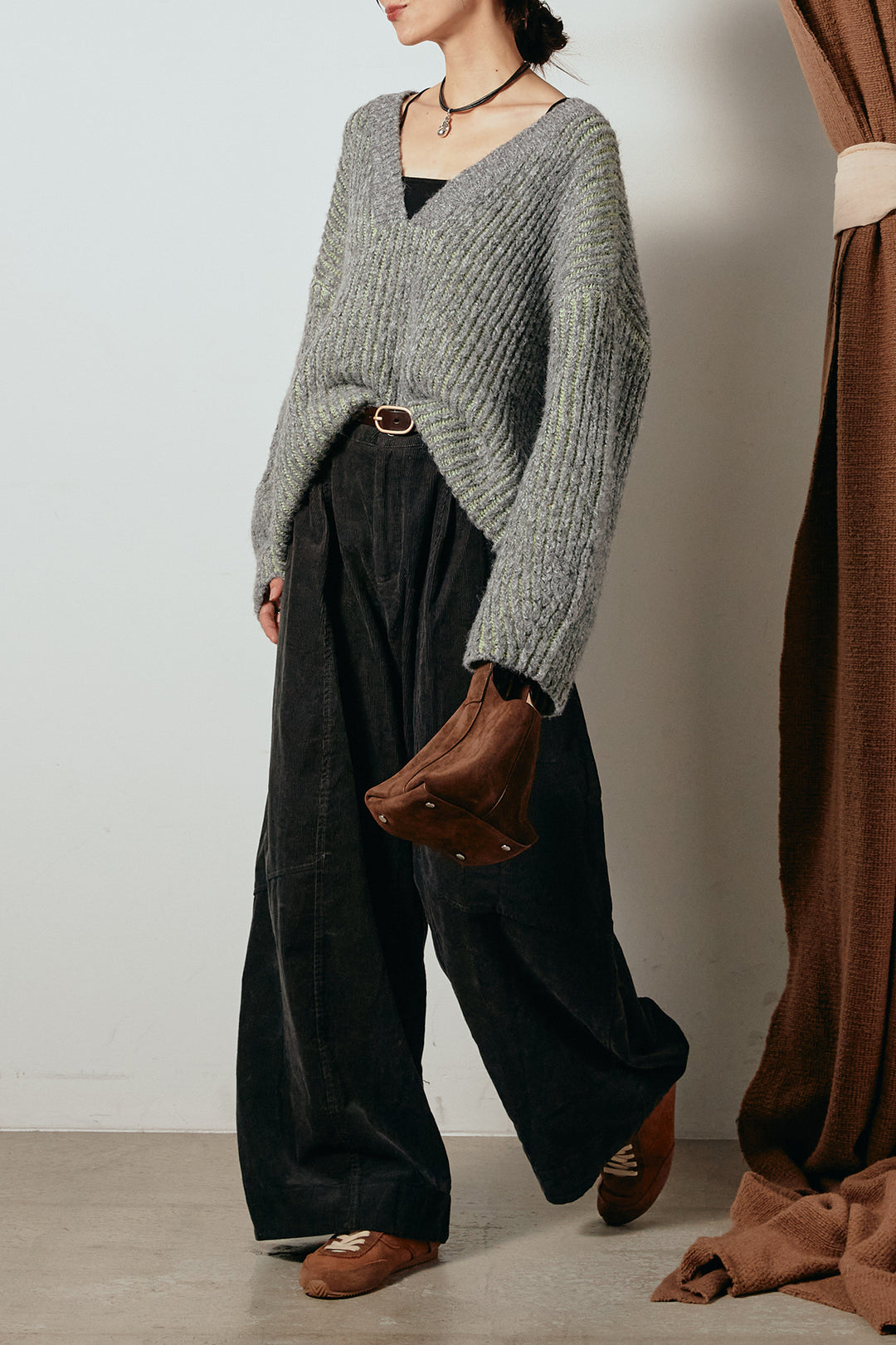 [SET]アルパカタッチ深Vニットトップス+タック入りコーデュロイワイドパンツ(2set)