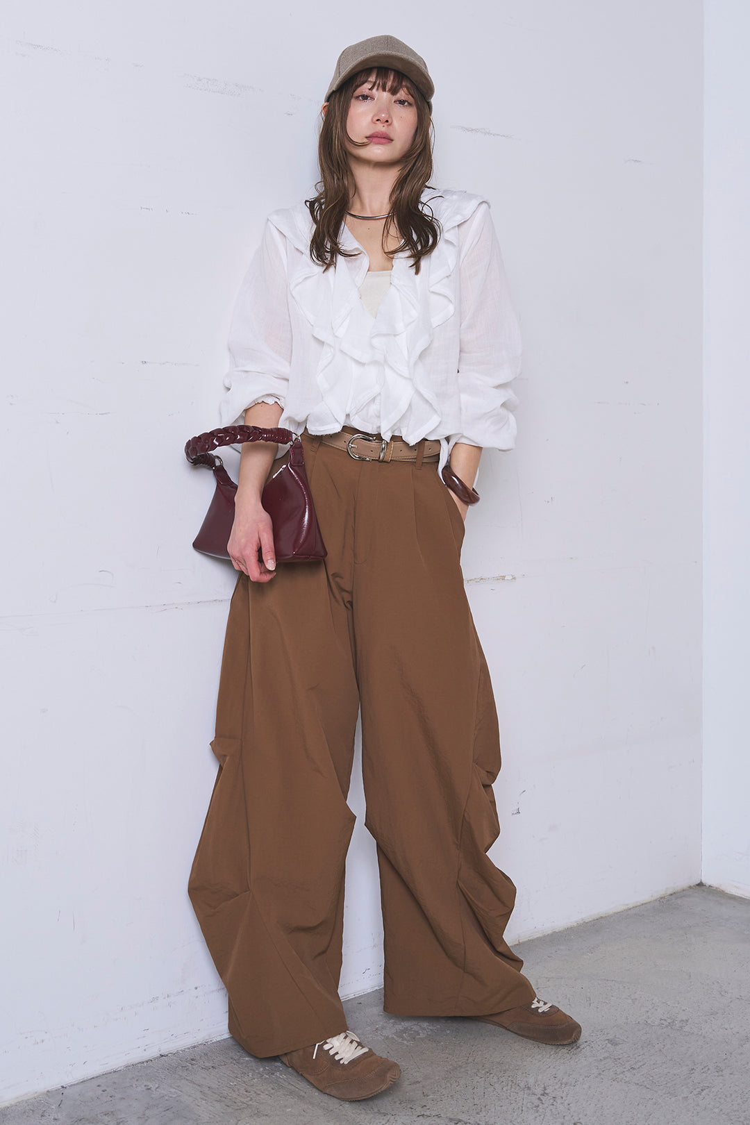 [SET]フリルボタンブラウス+ドライタフタタックバレルパンツ(2set)