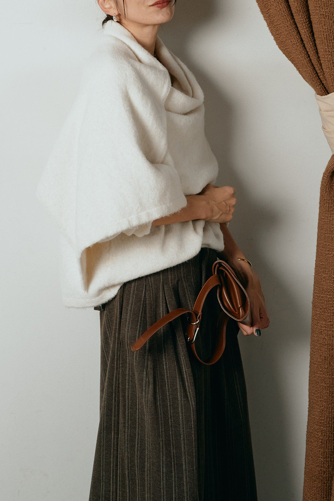 [SET]ネック巻きデザインニットトップス+タック入りマルチストライプ柄ワイドパンツ(2set)