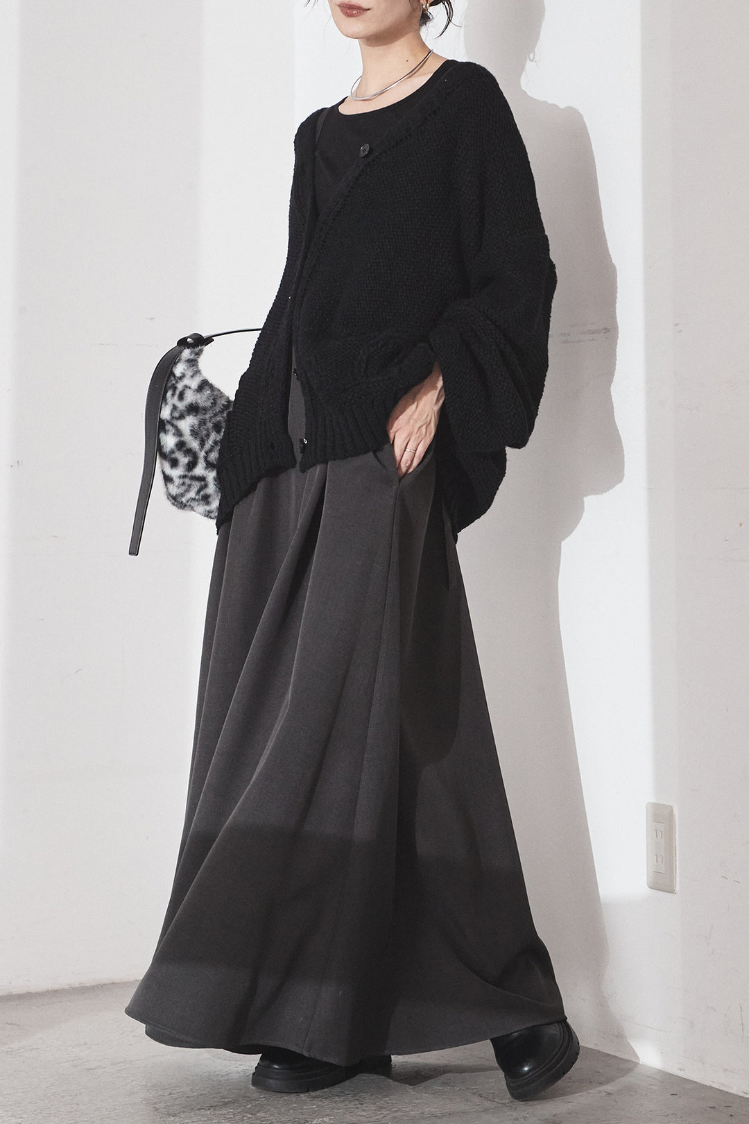 [SET]コード刺繍リラックスニットカーディガン+フレアリラックスキャミワンピース(2set)