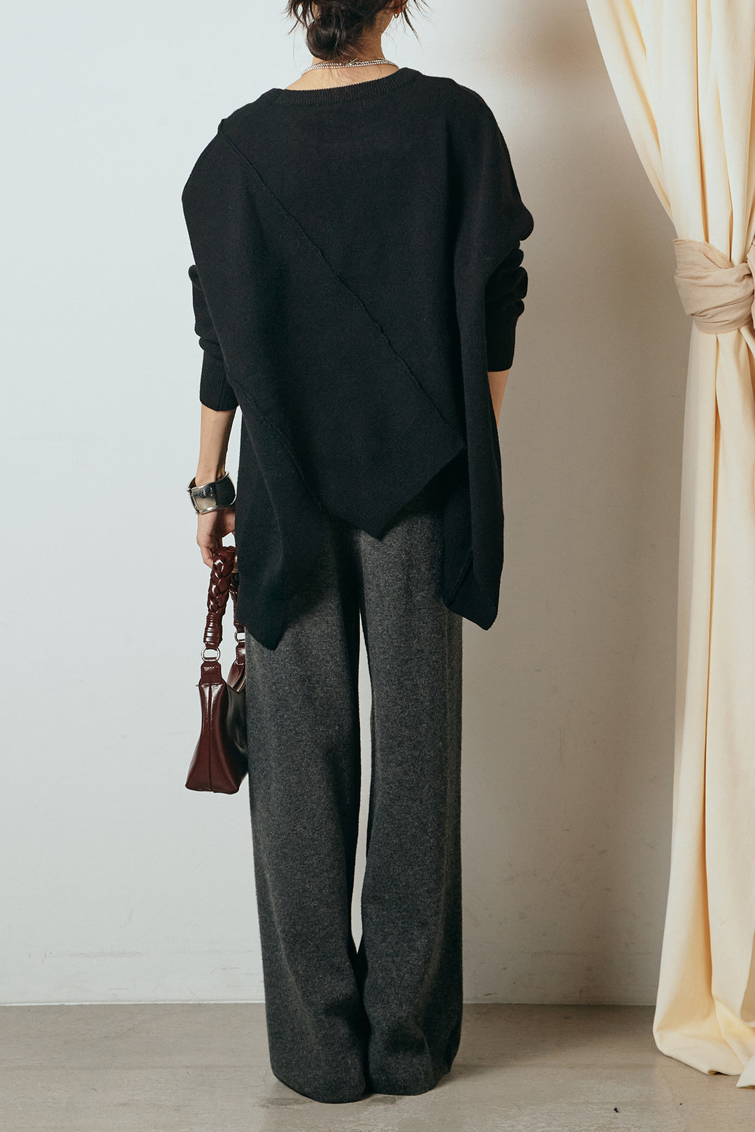 [SET]アシンメトリーデザインニットトップス+センターラインニットパンツ(2set)