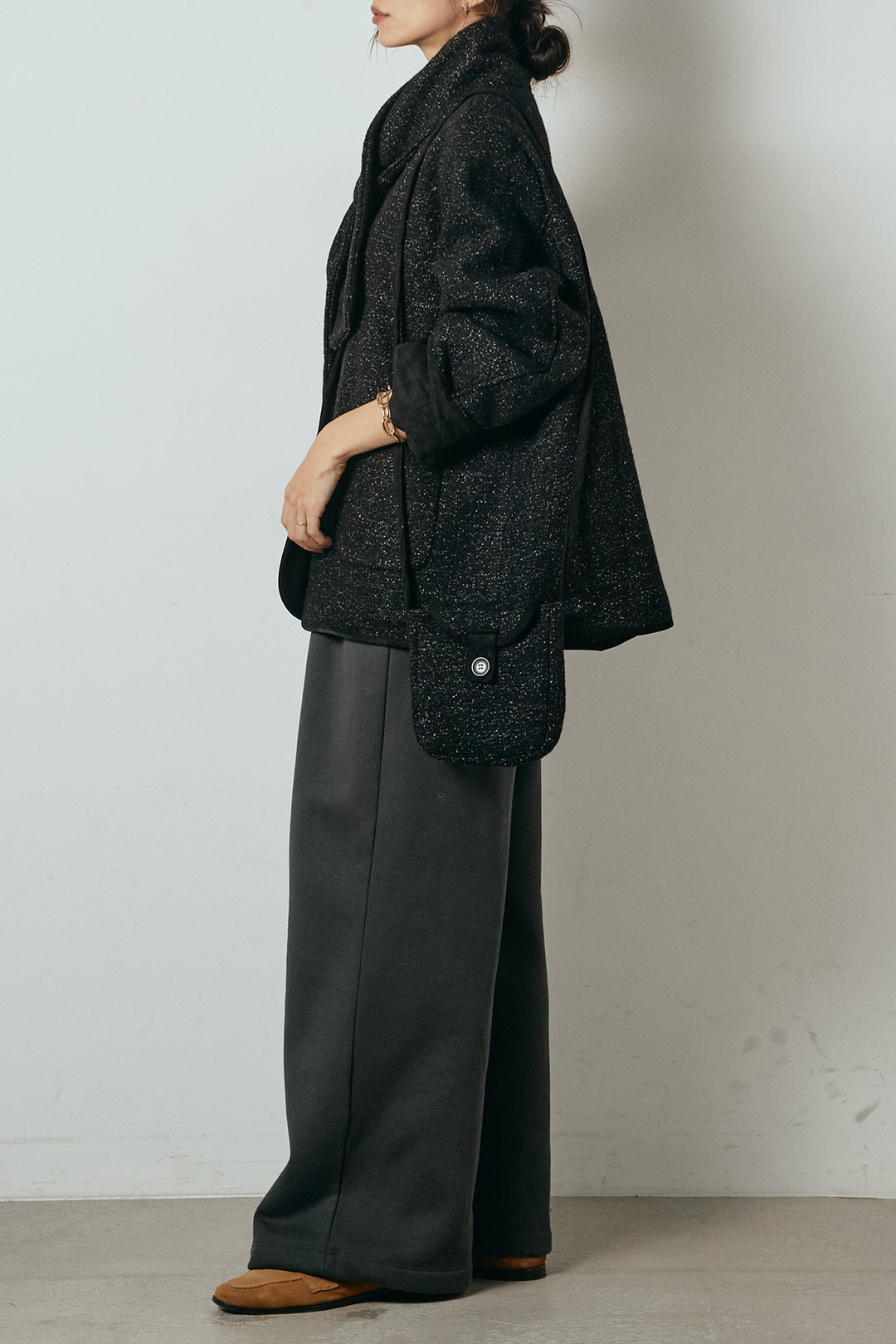 [SET]ノーカラーマフラーバッグ付きアウター+裏起毛スウェットワイドパンツ(2set)