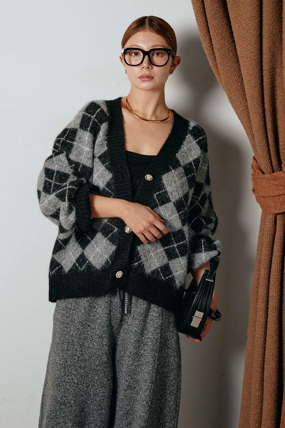 [SET]オーバーサイズ総柄Vネックニットカーディガン+杢ニットフレアパンツ(2set)