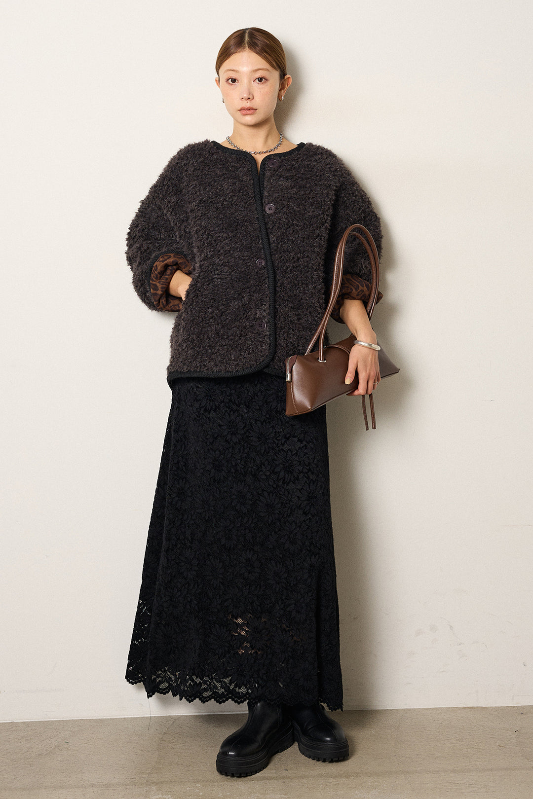 [SET]ノーカラー裏地レオパードボアアウター+花柄刺繍ベロアフレアスカート(2set)