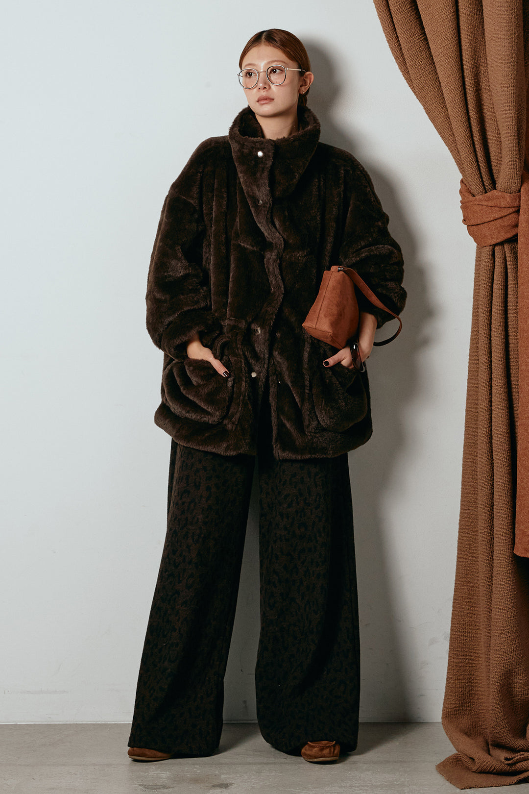 [SET]スタンドネックファーコート+レオパードジャガードニットパンツ(2set)