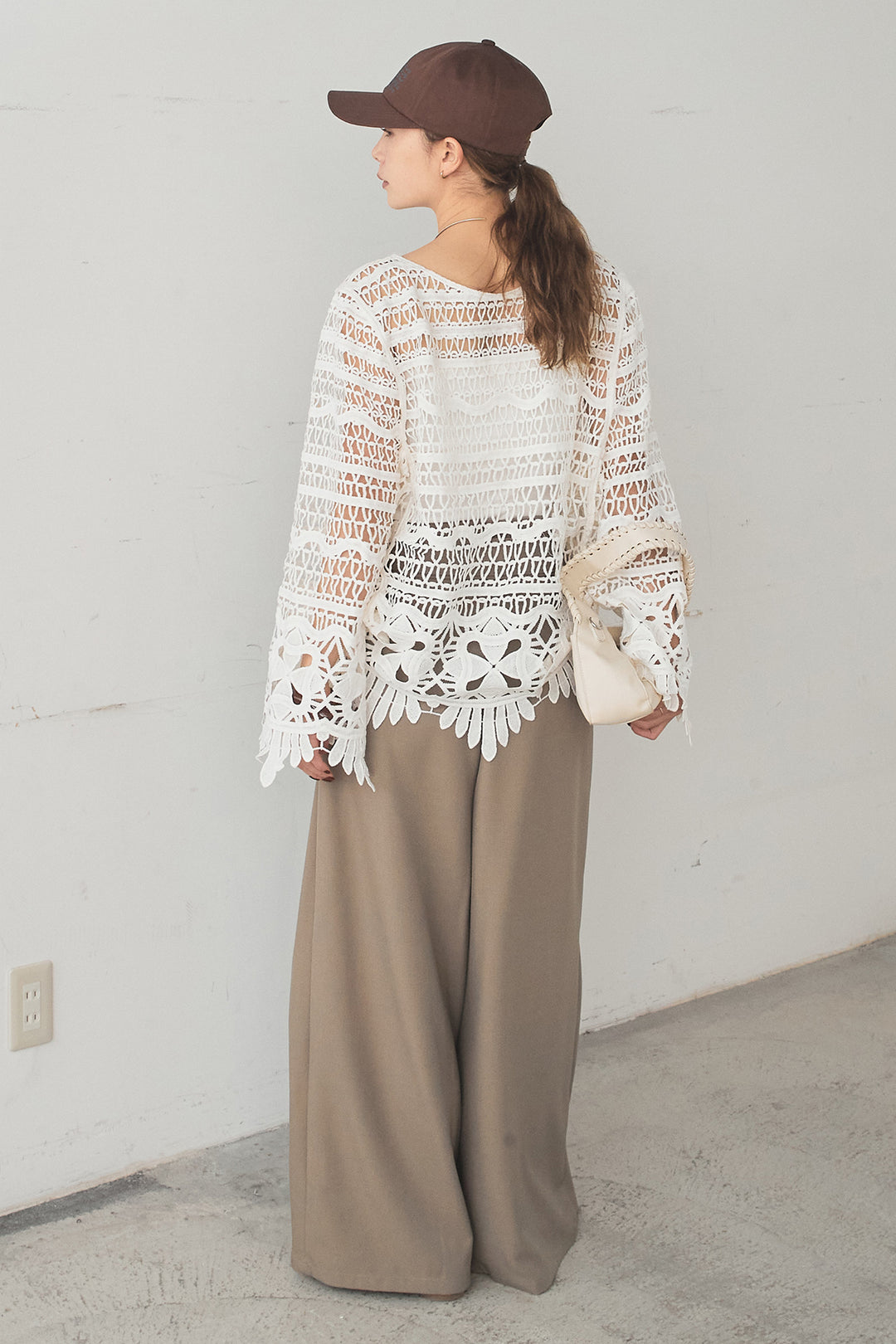 [SET]裾デザインメッシュプルオーバー+ベルト付きツータックワイドパンツ(2set)