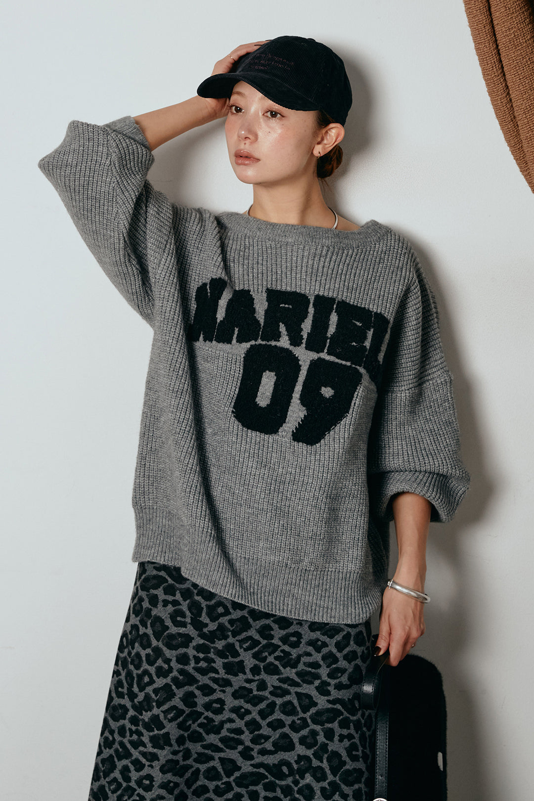 [SET]ロゴジャガードニットトップス+レオパードロングスカート(2set)