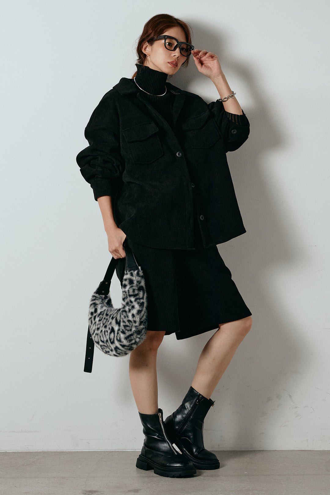 [SET]襟付きコーデュロイポケットシャツ+リブニットシームレスタートルプルオーバー+リラックスコーデュロイハーフパンツ(3set)