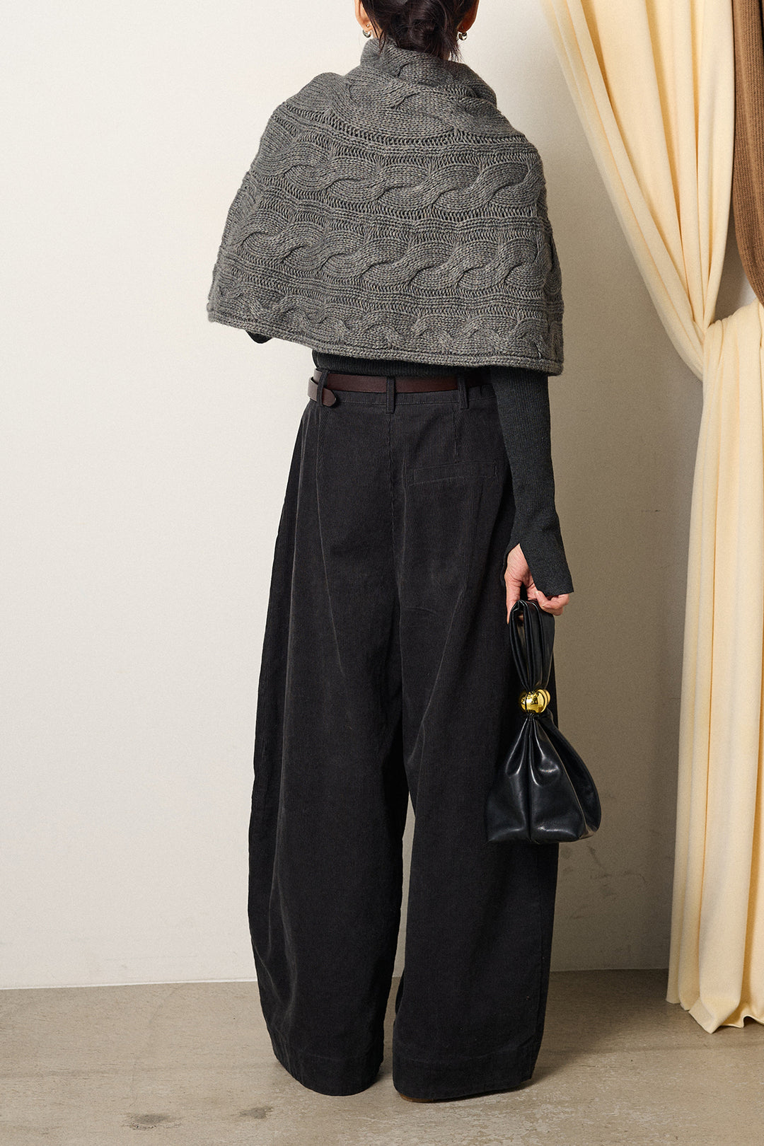 [SET]ケーブル編みケープレイヤードニット+タック入りコーデュロイワイドパンツ(2set)
