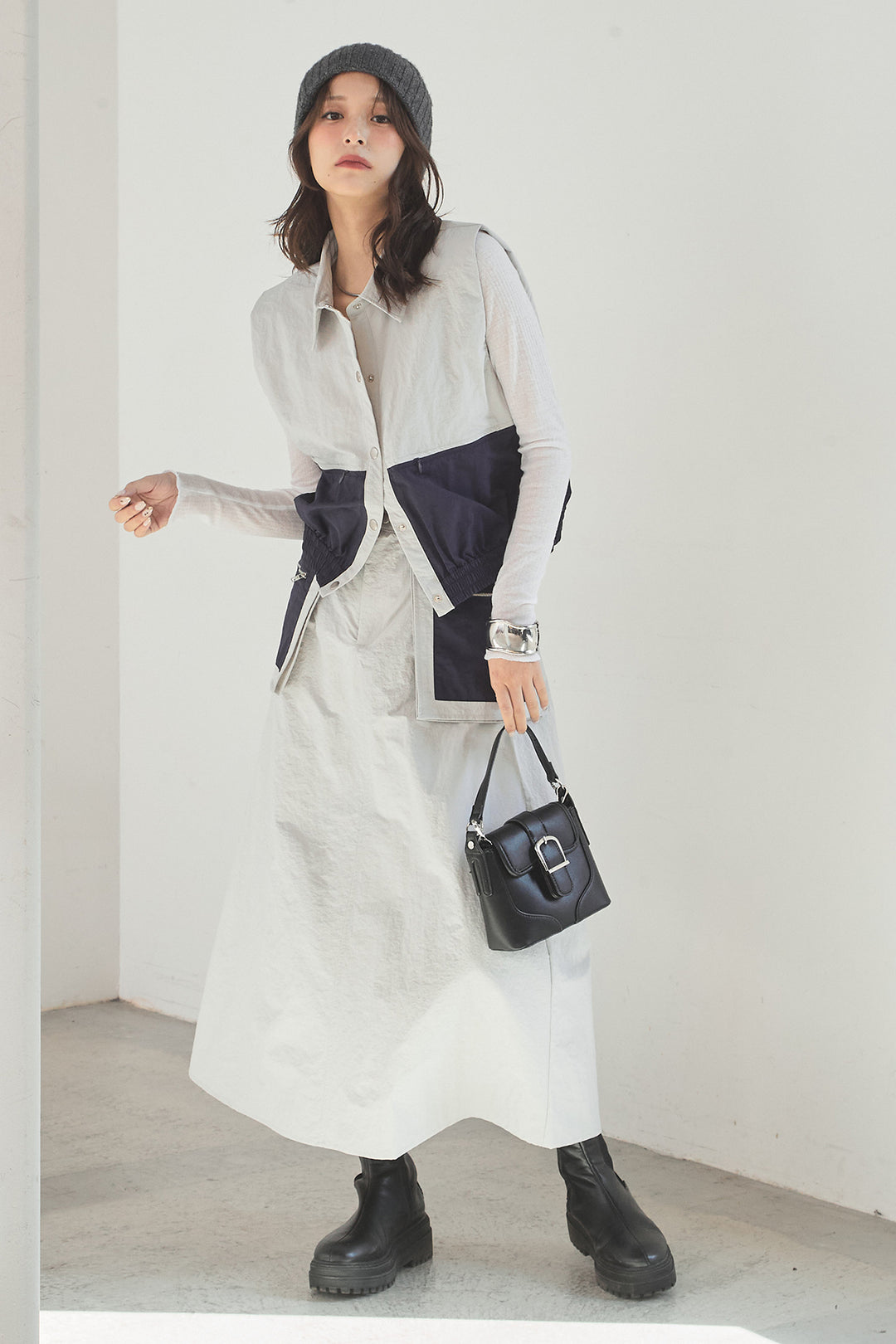 [SET]襟付きナイロンベスト+サイドデザインナイロンスカート+リブシアークルーネック長袖トップス(3set)