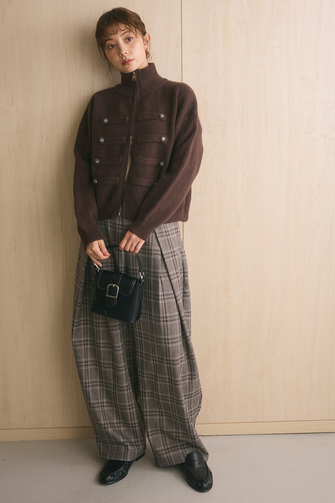 [SET]ナポレオンボタンハイネックニットブルゾン+ブリティッシュチェックバレルパンツ(2set)