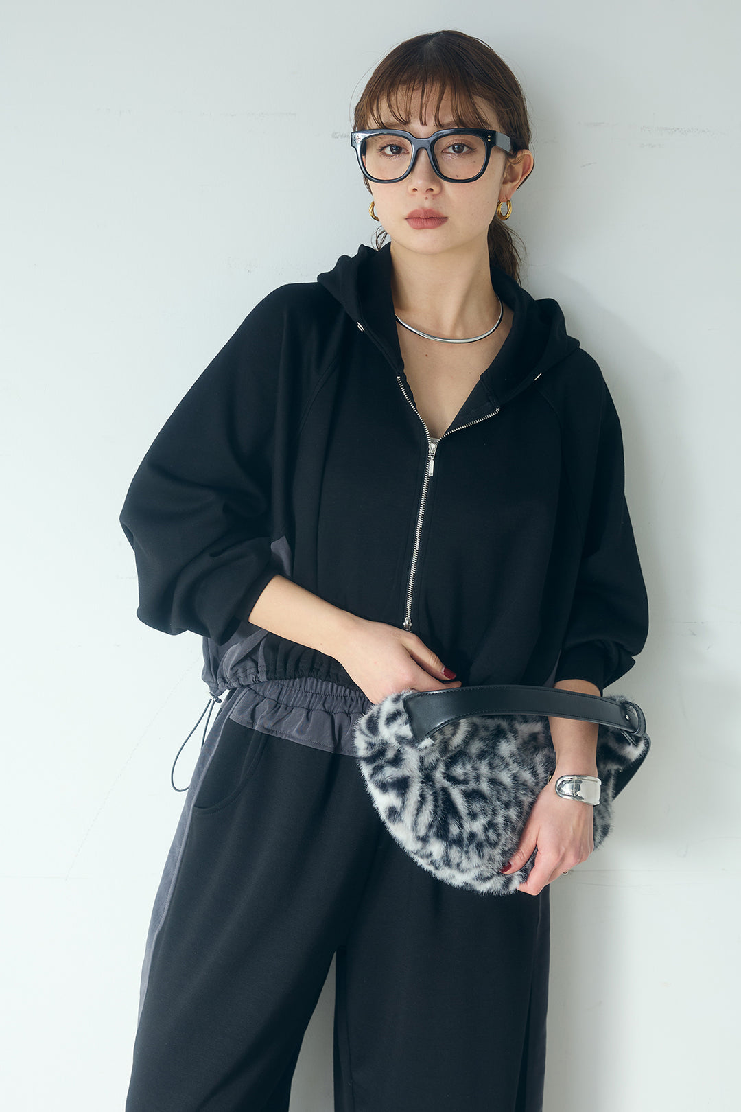 [SET]ドルマンショートフーディー+異素材切り替えスウェットパンツ(2set)