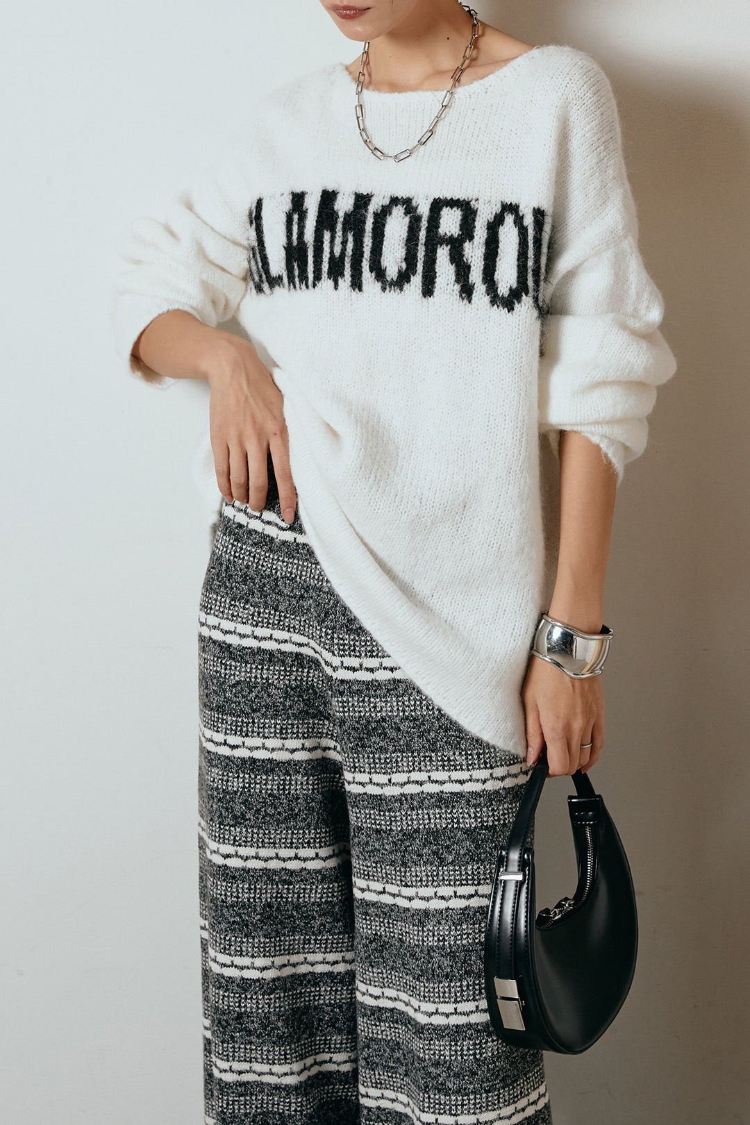 [SET]フロントロゴデザインニットトップス+マルチライン柄リラックスニットパンツ(2set)