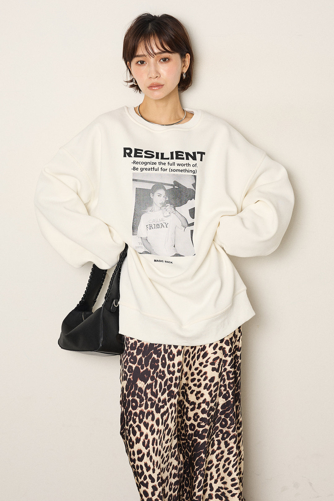 [SET]モノトーンプリントスウェット+レオパード柄サテンスカート(2set)