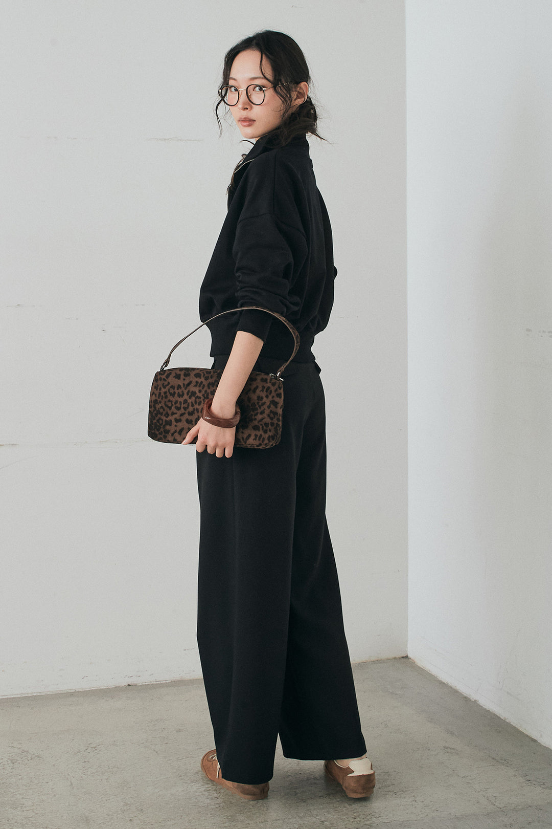 [SET]裏毛ロゴ刺繍ハーフZIPスウェット+斜めボタンタック入りスラックス(2set)