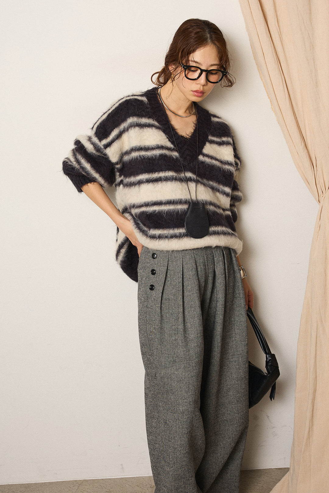 [SET]ルーズVネックボーダーニットトップス+サイドボタンツイードタックパンツ(2set)