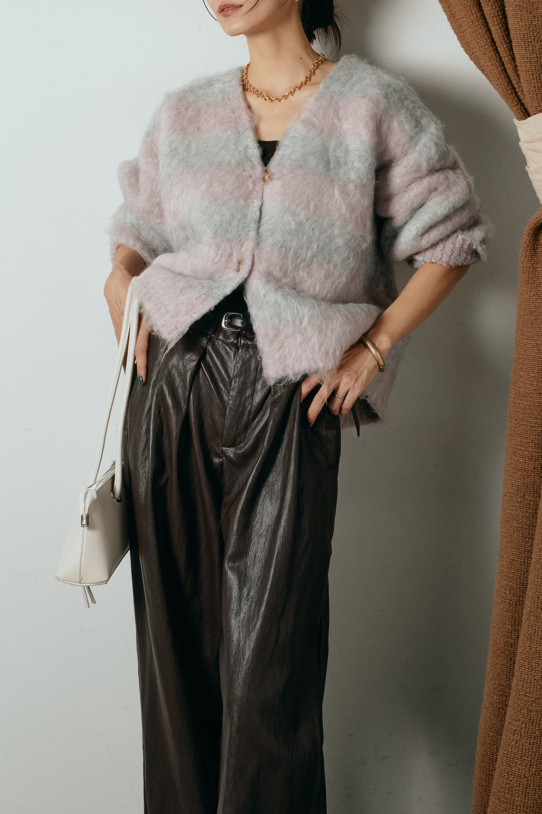 [SET]シャギーボーダー柄ニットカーディガン+ベルト付きレザーライクタックパンツ(2set)